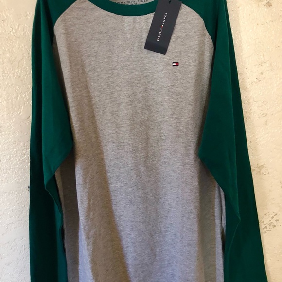 NWT Tommy Hilfiger Boy's Size L 14/16 Long Sleeve Shirt Grey/Green - Picture 1 of 4